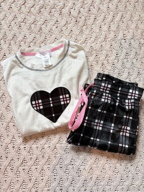 NWT Reves Women’s Pajama Set - Long Sleeve & Pants - Size Small